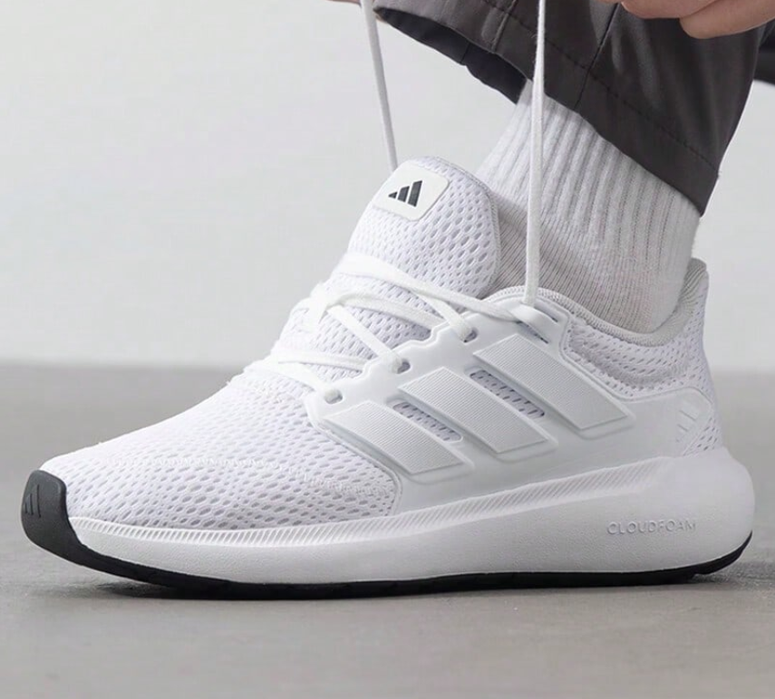 عرض علي حذاء من اديداس